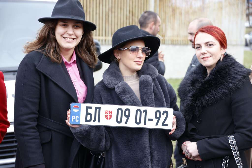 Žrtve i svjedoci genocida - Institucije RS prenijele obilježavanje 9. januara ispred Suda BiH