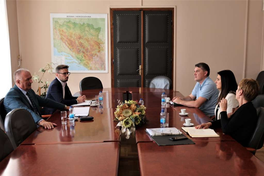 Helez razgovarao s direktoricom NUB BiH o finansiranju državnih institucija kulture
