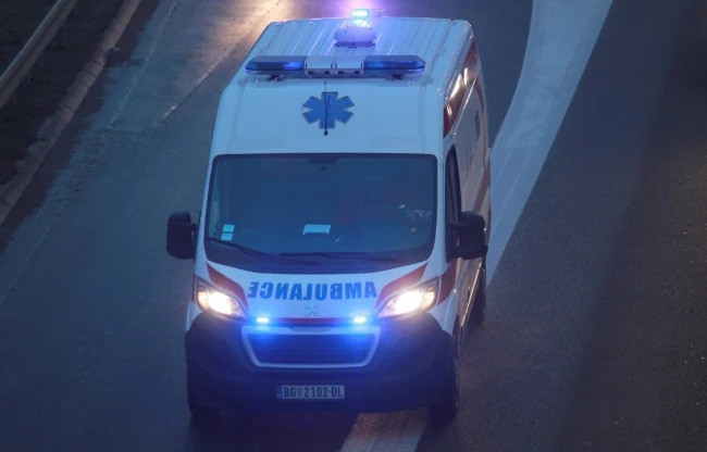 Petnaestogodišnjak preminuo nakon pada tijekom sukoba s vršnjakom