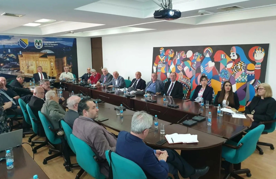 HNV BiH o Rezoluciji: Pozivamo vlasti, osobito one u entitetu Republika Srpska, da se suoče sa stvarnošću