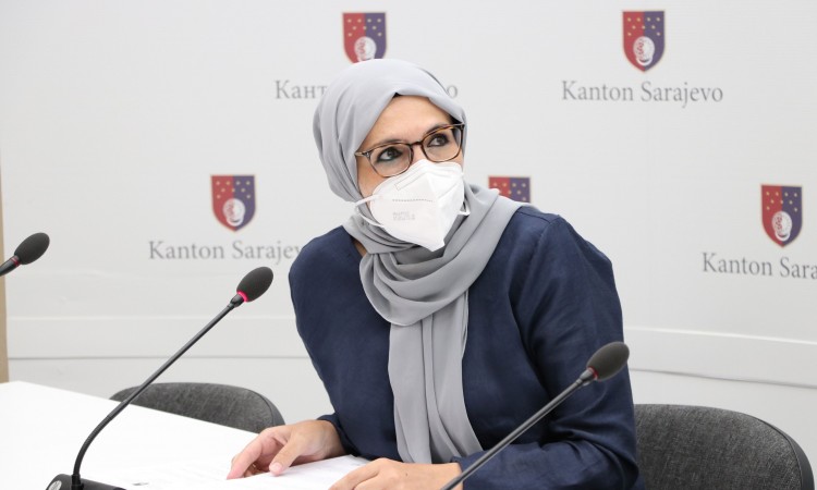 Hota-Muminović: Osim o učenju, važna i briga o učenicima i prosvjetnim radnicima