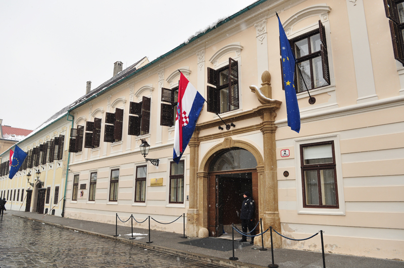 Dan žalosti i sutra u Hrvatskoj u povodu stradanja osmero mladih iz Posušja