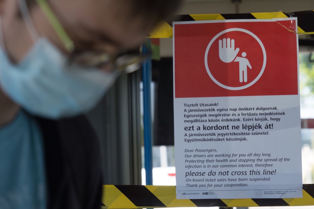 Mađarska zatvara prodavnice i škole zbog razbuktavanja zaraze