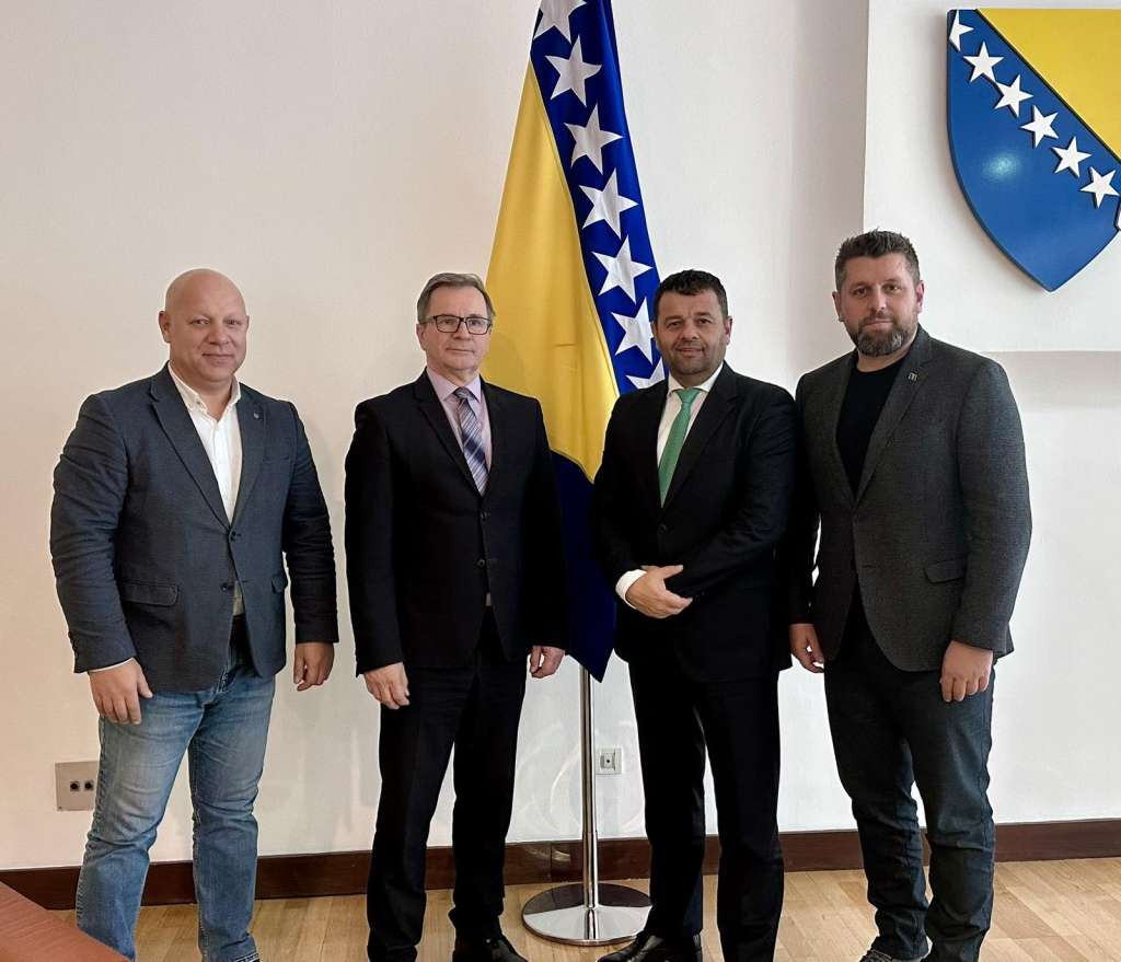 Hurtić sa zvaničnicima iz Srebrenice razgovarao o statusu povratnika