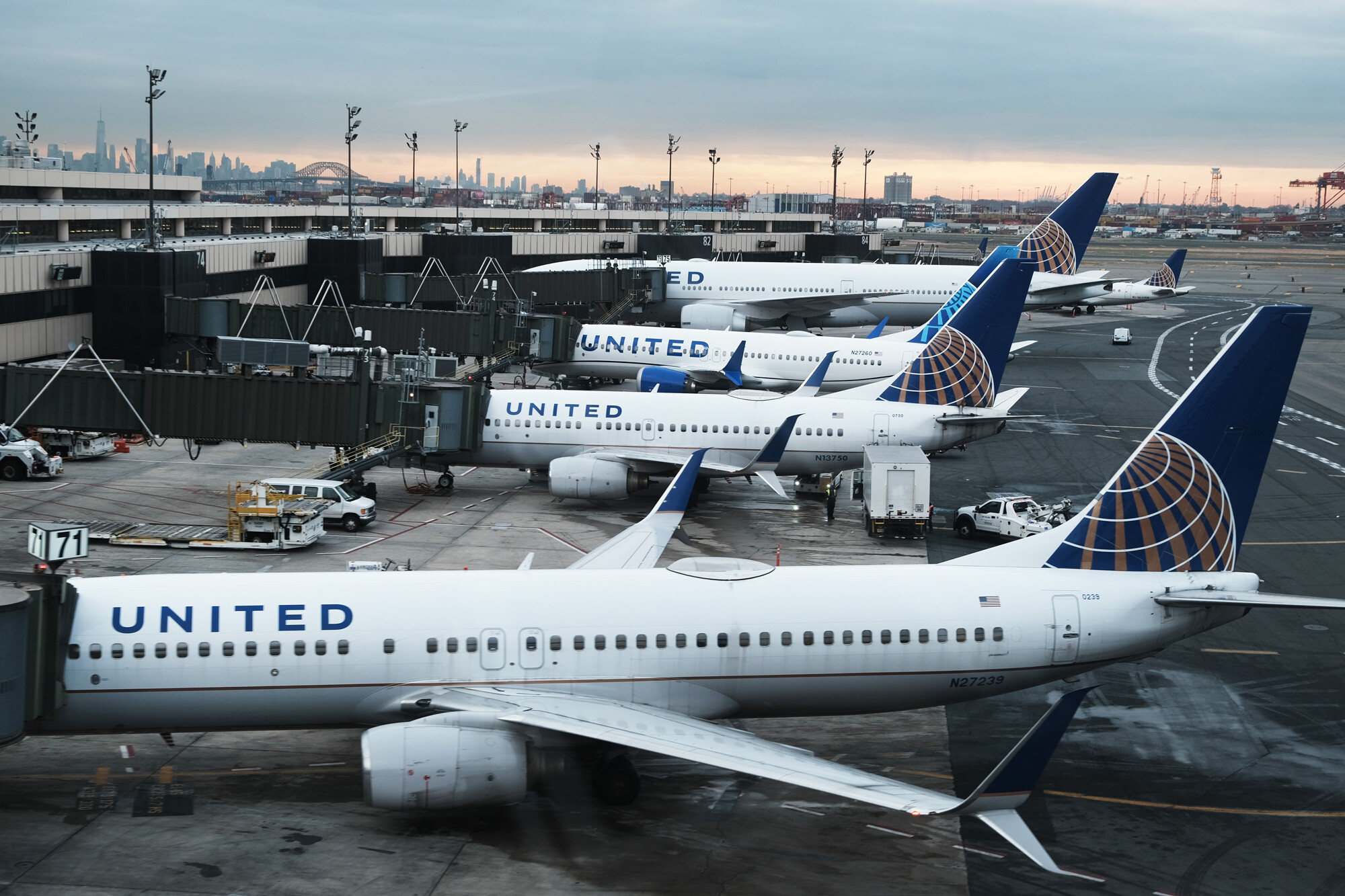 Američke kompanije United i Delta otkazale više od 200 letova na Badnju večer