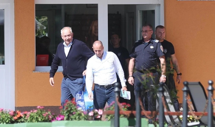 Sanader izašao na uvjetnu slobodu