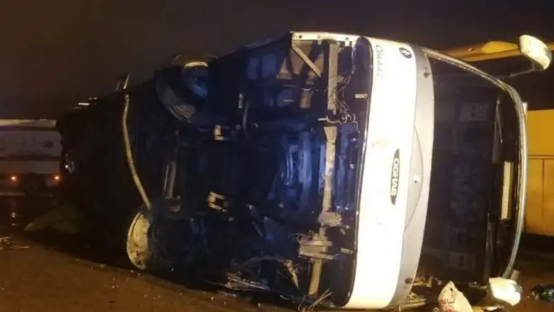 Najmanje 21 osoba poginula u prevrtanju autobusa u Iranu