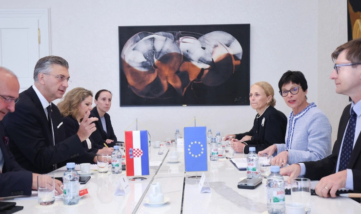 Hrvatska snažno podupire proširenje EU na zemlje jugoistočne Evrope, osobito na BiH