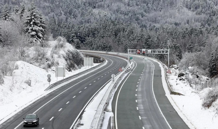 Slavonija jutros okovana ledom