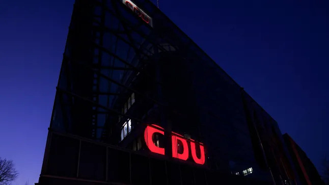 Naoružani muškarac uhapšen ispred sjedišta njemačke stranke CDU