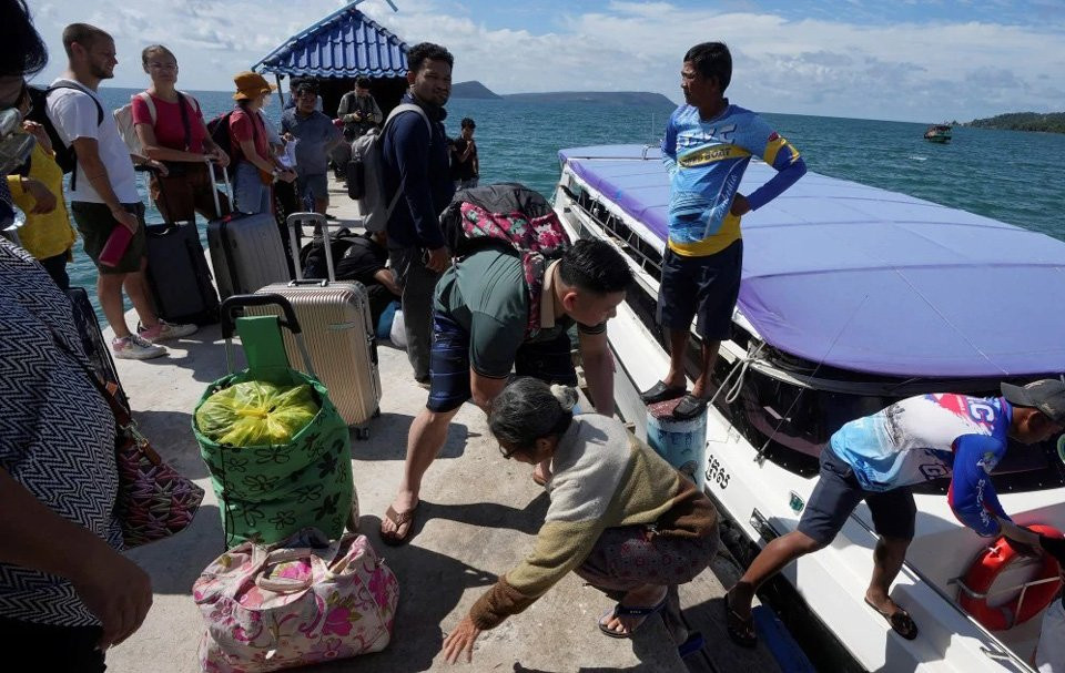 Najmanje 14 djece poginulo u potonuću trajekta u rijeci Mekong u Kambodži