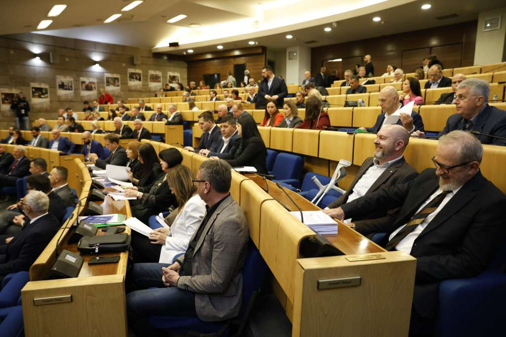 Vanredna sjednica Predstavničkog doma Parlamenta FBiH o fiskalnoj reformi