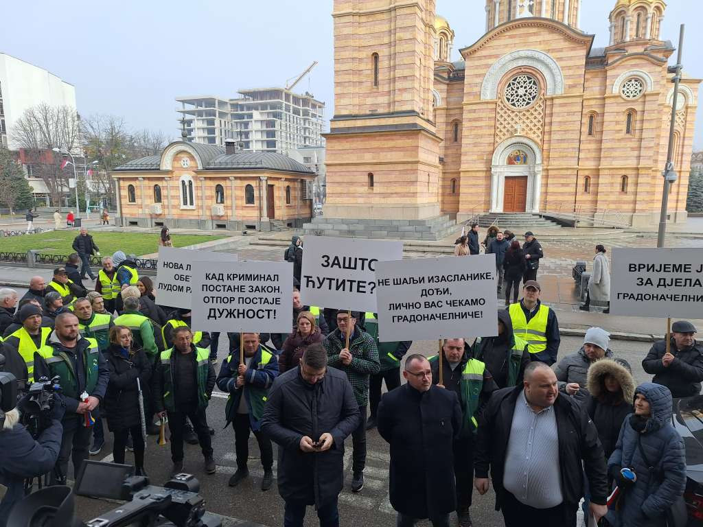 Protest radnika JP 'DEP-OT' ispred Grade uprave Banja Luka