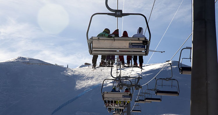 Spašeno 25 ljudi koji su bili zaglavljeni na žičari u Gruziji