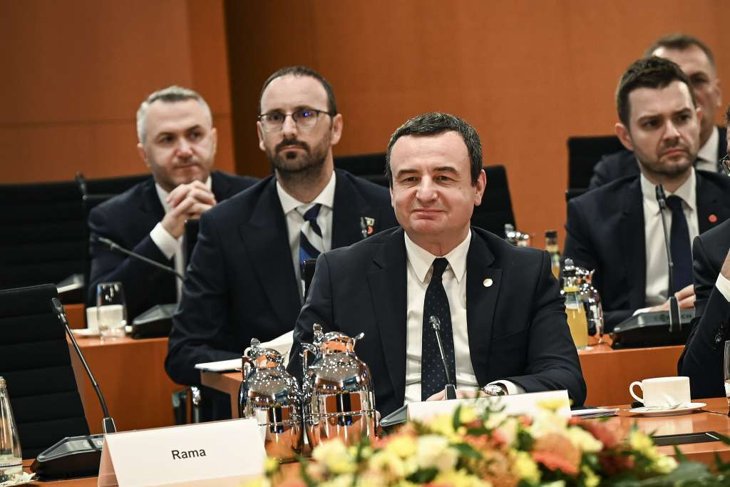 Kurti najavio da će Kosovo jednostrano omogućiti slobodno kretanje sa ličnim kartama građanima BiH