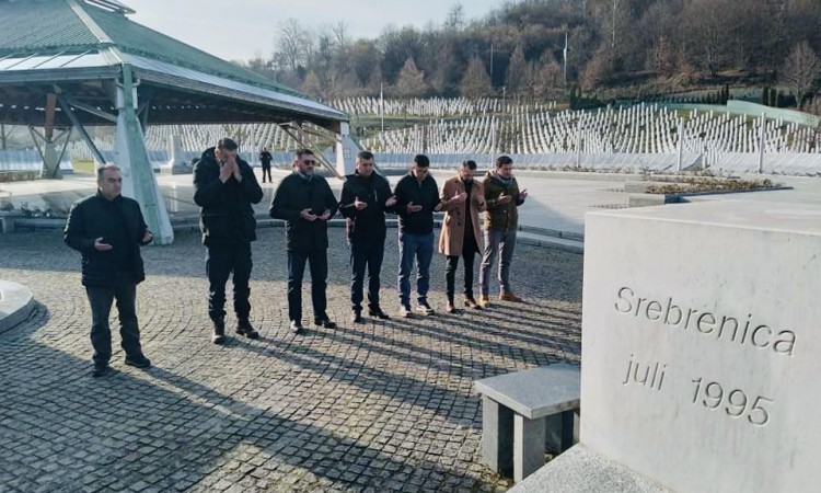 Ramić: Žrtve genocida u Srebrenici su nam dovoljan dokaz da budemo budni