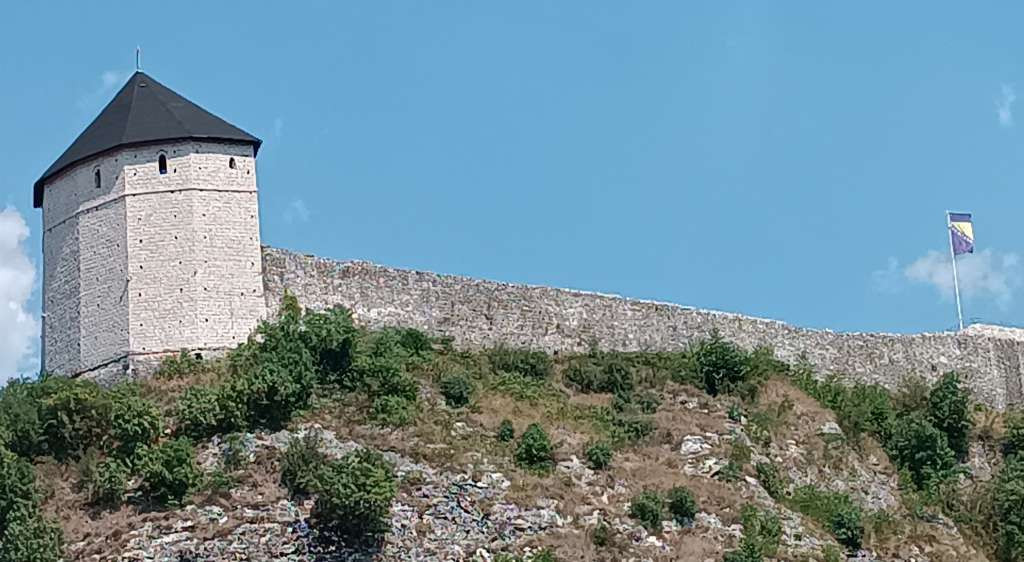 I sutra u BiH sunčano, prijepodne u Bosni magla, temperature od 14 do 20, na jugu do 24 stepena