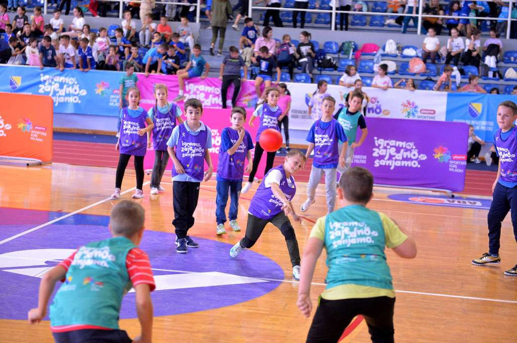 Završnica Dječije nedjelje u Jablanici, druženje sa djecom iz poplavljenih područja