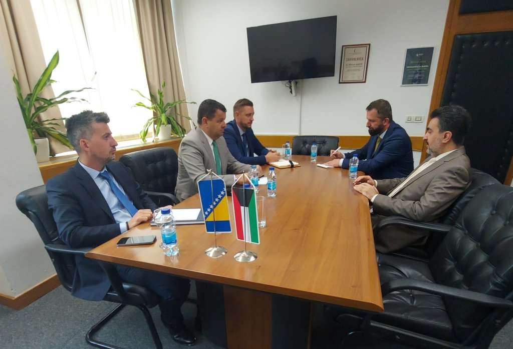 Hurtić primio ambasadora Kuvajta - Jačanje saradnje u oblasti turizma, ekonomije i ljudskih prava