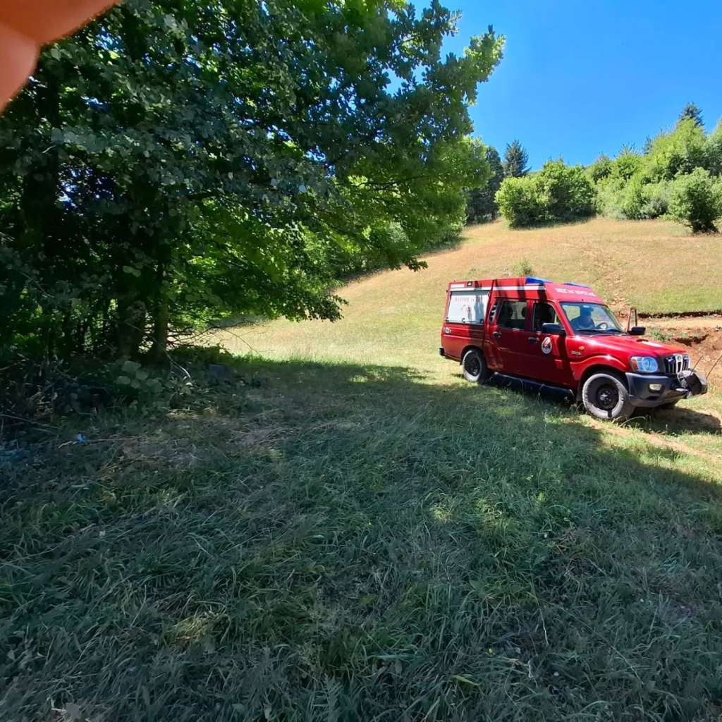 Požar na deponiji otpada u Krupačkim stijenama i dalje tinja