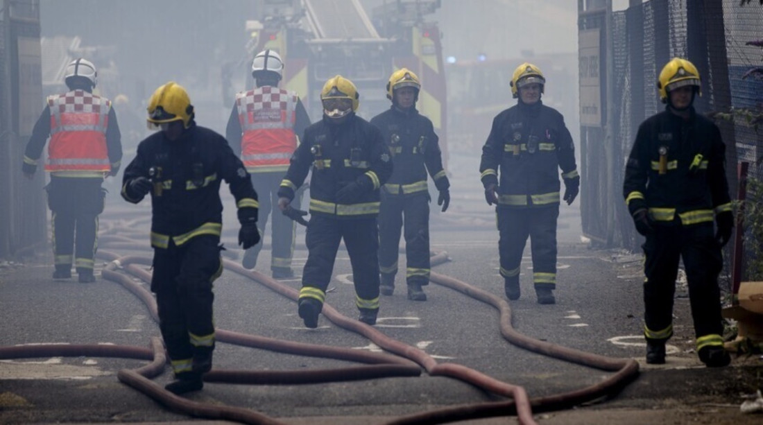 Najmanje šest kuća gori u Engleskoj, temperature prelaze 38 stepeni