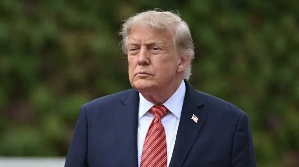 WSJ: Očekuje se da će Trump ublažiti neke kanadske tarife dok se republikanci suočavaju s pritiskom na srednjoročnim izborima