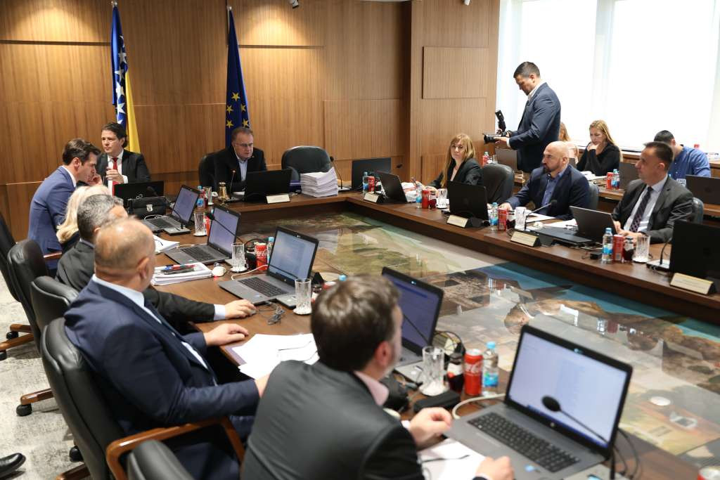 Vlada FBiH: Prihvaćena Informacija o aktivnostima na uspostavi i razvoju sistema „Child Alert BH"