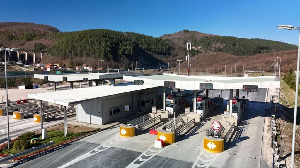 Na naplatnom mjestu Tarčin od 23. jula cestarina samo putem platomata i TAG-a