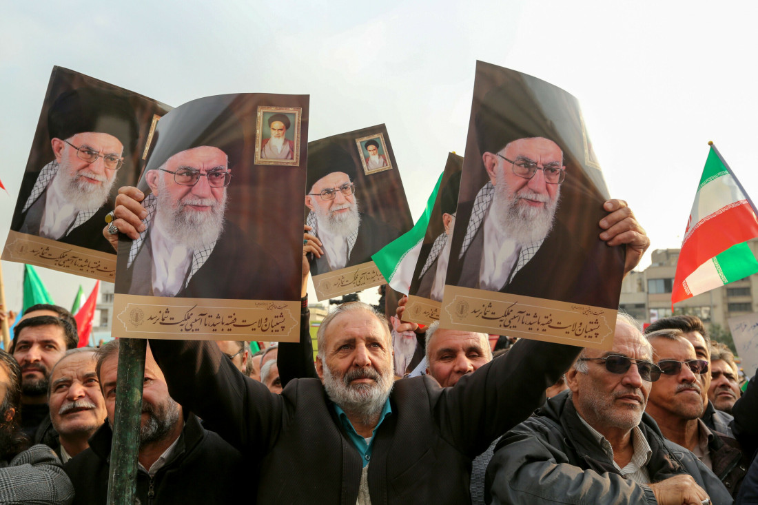 Iran zatvara francuski institut u znak protesta protiv karikatura Khameneija u Charlie Hebdou