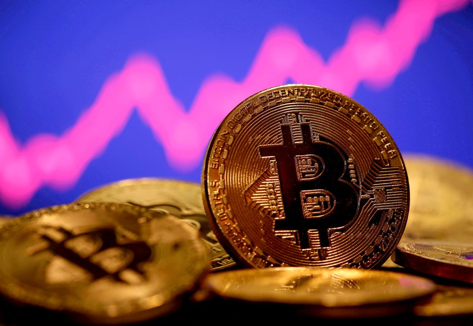 U Iranu zaplijenjeno 7.000 kompjutera na ilegalnoj farmi kriptovaluta