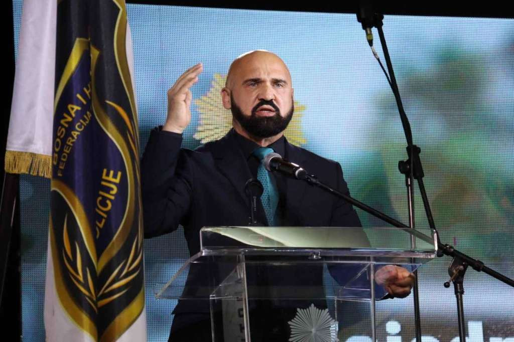 Isak: Zbog politikanstva i skupljanja jeftinih političkih poena bespotrebno se unosi strah među građane