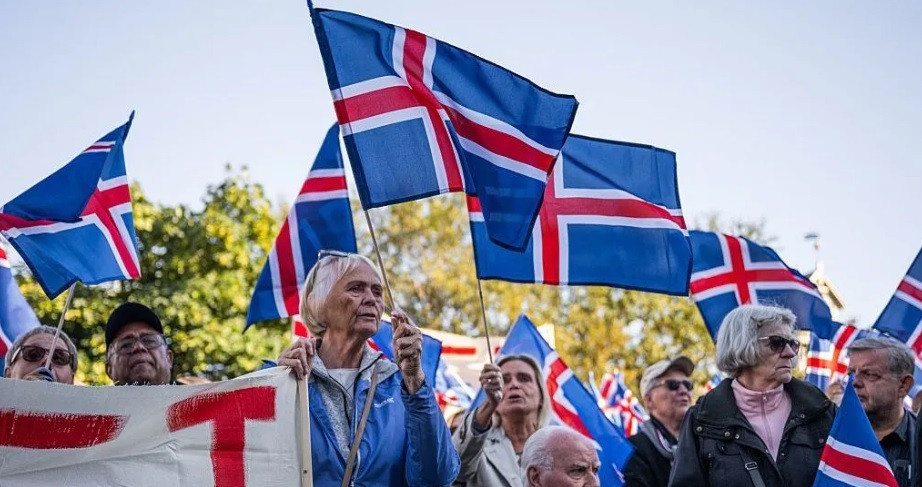 Otvorena birališta na Islandu na referendumu o pokretanju pregovora o pristupanju EU-u