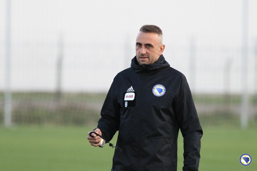 Petev odabrao startnih 11 za Kazahstan