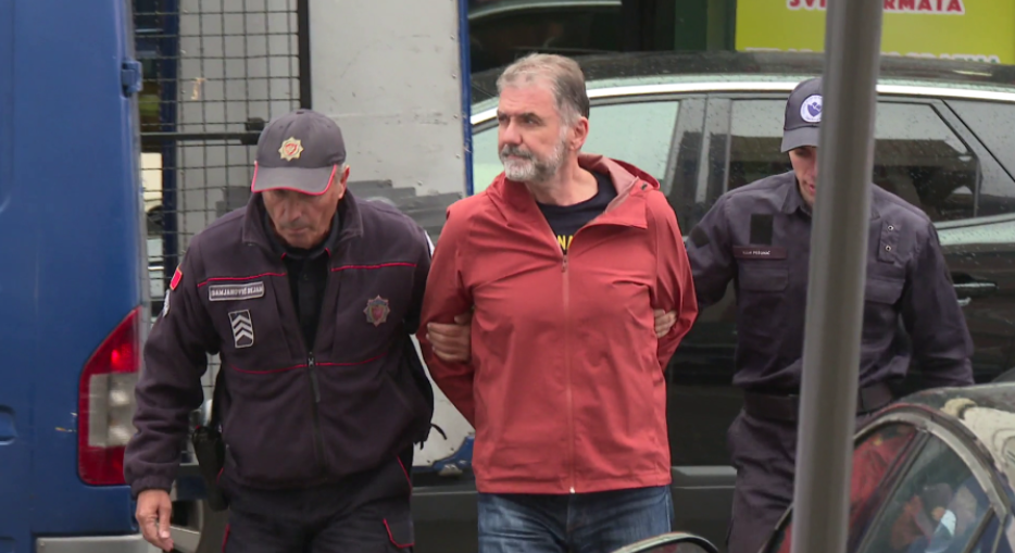 Bivši ministar Crne Gore ometao kolonu vozila premijera, privela ga policija