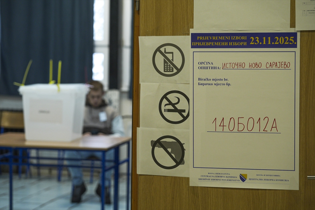 Prijevremeni izbori u RS-u: Otvaranje biračkih mjesta otežano vremenskim uvjetima i prekidom električne energije