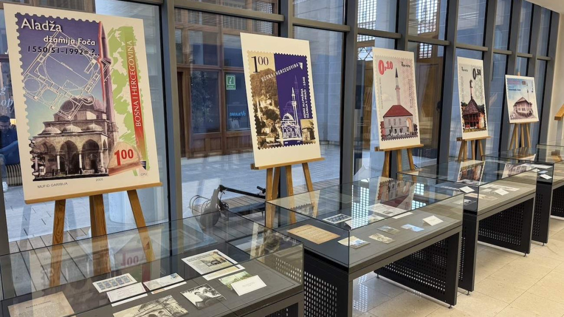 "Dani džemata i džamija": Otvorena izložba "Bosanske džamije na poštanskim markama i starim fotografijama"