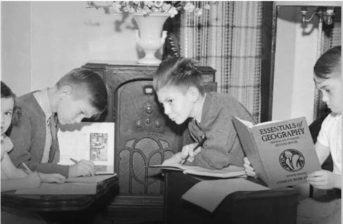 Ovaj Instagram račun objavljuje objave o nevjerojatnim trenucima u povijesti