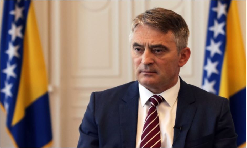 Komšić: Pandemiji pristupiti ljudski, a ne politički