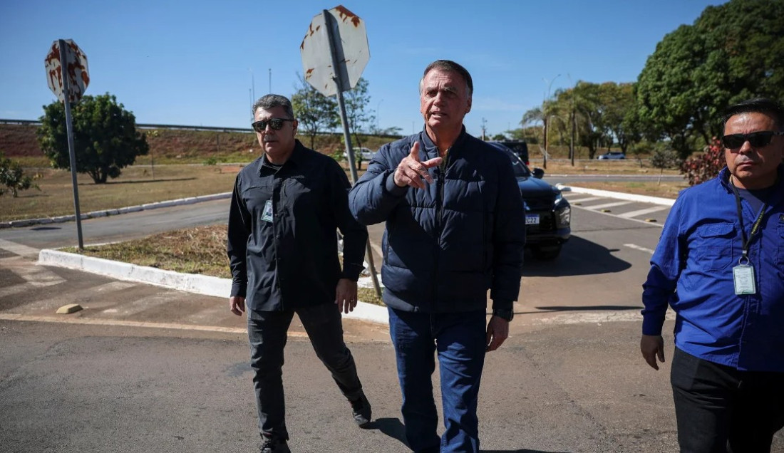 Bolsonaru određeno da stavi nanogicu