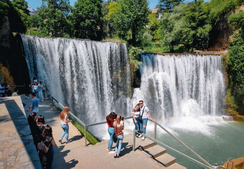 "Ljeto u Jajcu" uz koncerte, pozorišne igre, skokove s vodopada i Dane srednjovjekovlja