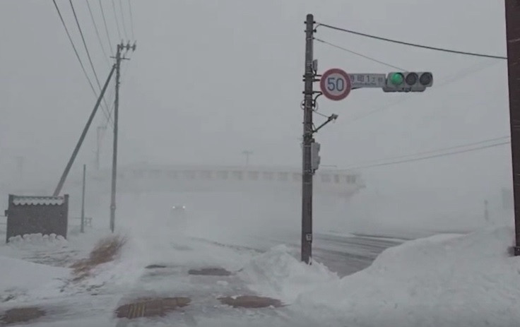 Desetine mrtvih nakon rekordnih snježnih padavina koje su prekrile sjeverni Japan