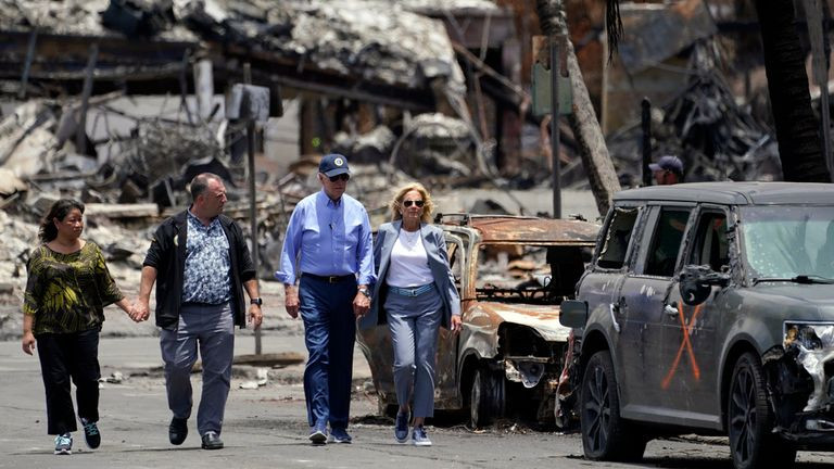 Joe Biden posjetio požarima pogođene regije na Hawaiima