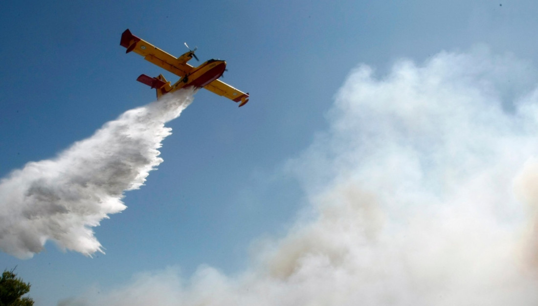 Veliki požar kod Šibenika; evakuiraju se stanovnici Raslina