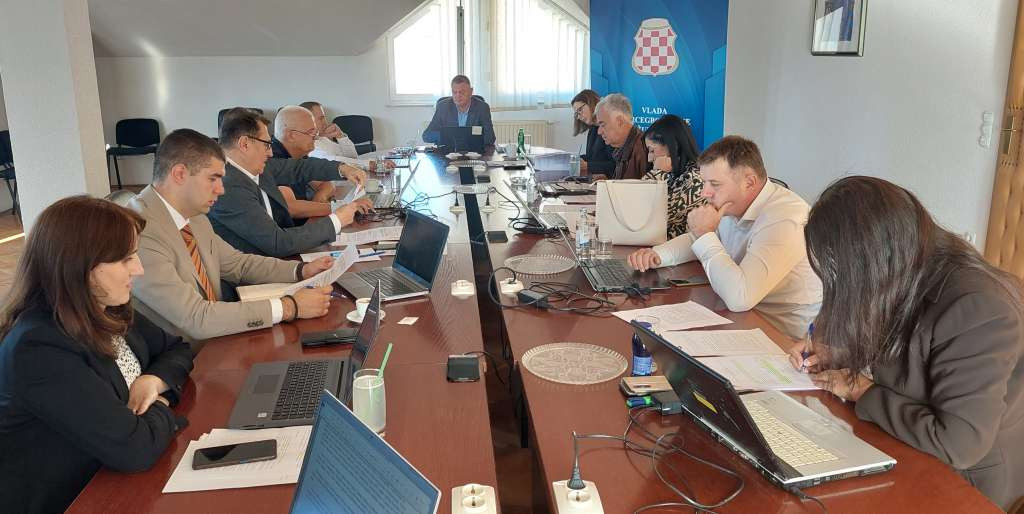 Vlada Kantona 10 izdvaja 400.000 maraka za sufinanciranje prijevoza učenika srednjih škola