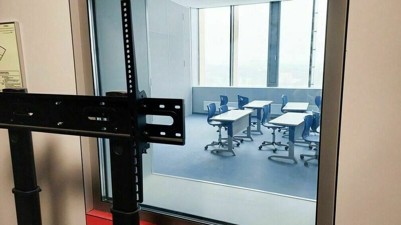 Tri učenika povrijeđena u napadu sjekirom i nožem u školi u Kazahstanu