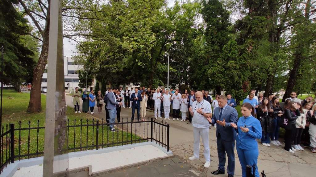 Kantonalna bolnica u Bihaću obilježila 28. godišnjicu pogibije dr. Irfana Ljubijankića