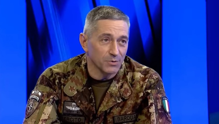 Komandant KFOR-a poručio da se dugoročni mir može postići samo dijalogom Beograda i Prištine