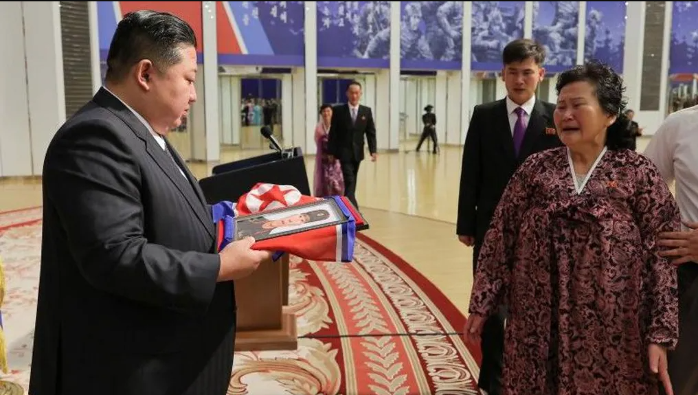 Kim upoznao porodice poginulih vojnika koji su se borili u ratu protiv Ukrajine