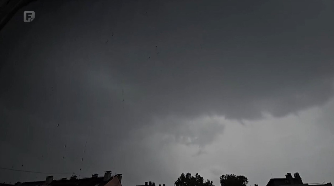 Stigla promjena vremena: Kiša, vjetar i grmljavina zahvatili BiH