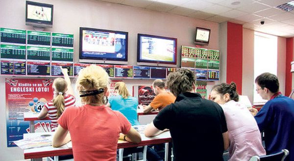 Trend rasta prometa kladionica se nastavlja, klađenjem i kockanjem stradaju cijele porodice- upozoravaju stručnjaci